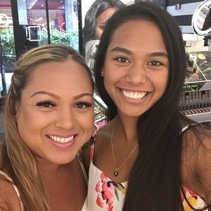 Meet your Posher, Tania